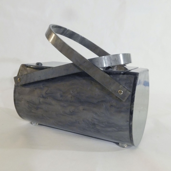 1950s NYC Llewellyn Inc Lucite Pearlized Dove Gray Barrol Purse - Picture 8 of 9